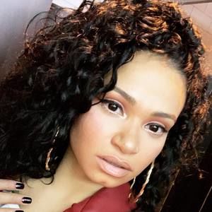 Meet your Posher, Tiffany